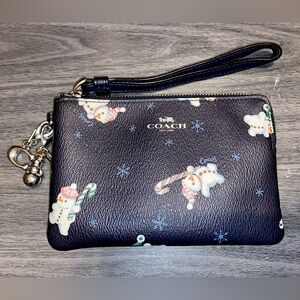 Coach Winter Corner Zip Wristlet Holiday Print